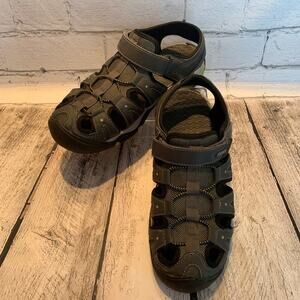 KHOMBU Men’s Brown Oak Sandals in Black / Size: 9M